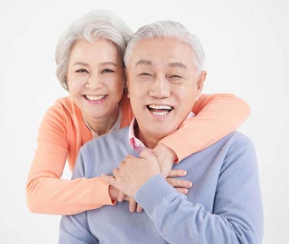 老人种牙满口多少钱种一颗_老人种牙有优惠吗_老人满口种牙费用贵吗